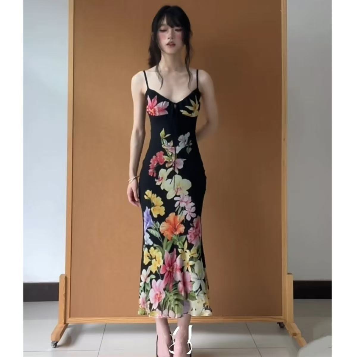 Tropic Strap Vintage - Gaun Halter Bunga Tropis Retro Wanita
